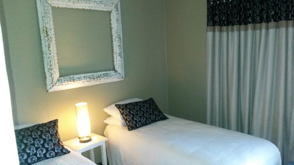 5Th Seasons Guesthouse نيلسبروت الغرفة الصورة